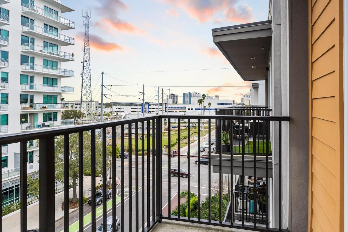 セント・ピーターズバーグTropical Field 1 Bed In Downtown With Free Parkingアパートメント エクステリア 写真